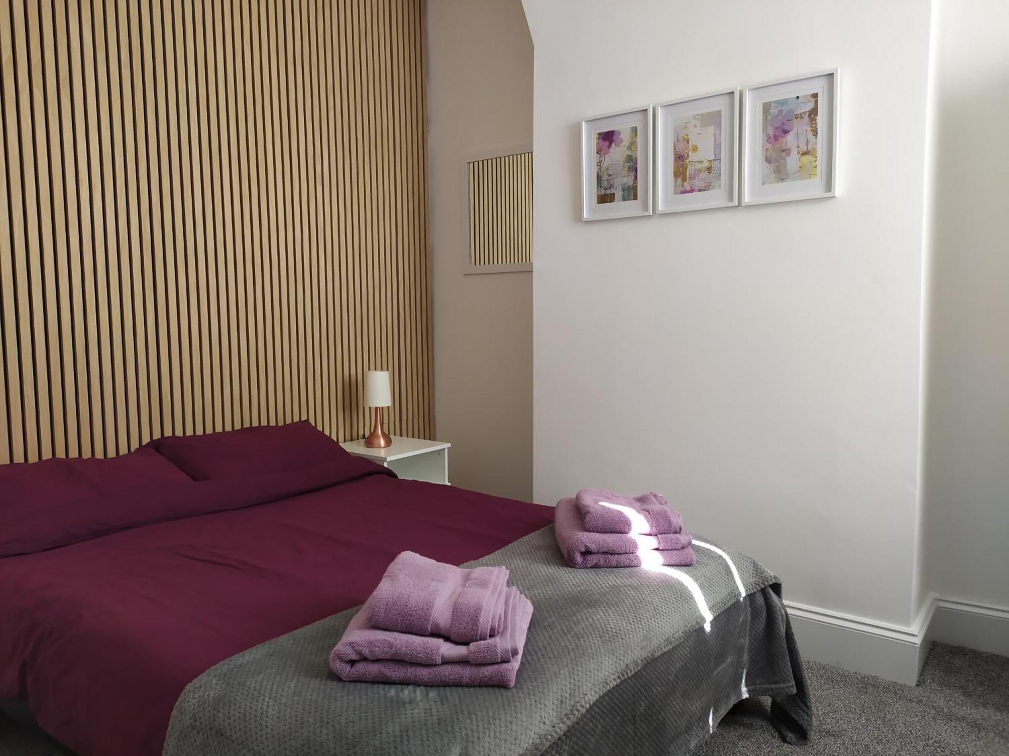 Apartment From Near Lfc, Efc & Train Station *